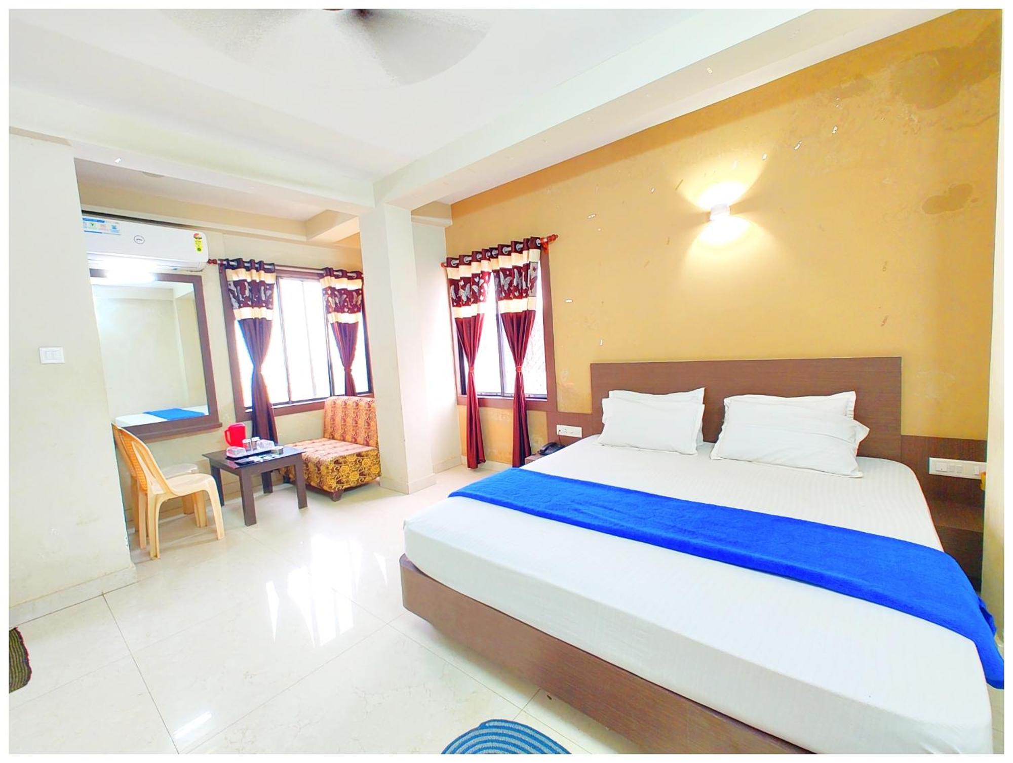 Hotel U!k Palace Near Sea And Jagannath Temple - Free Wifi- Lift And Parking Facilities - Fully Air Conditioning & Luxuary - A Rated In 4*