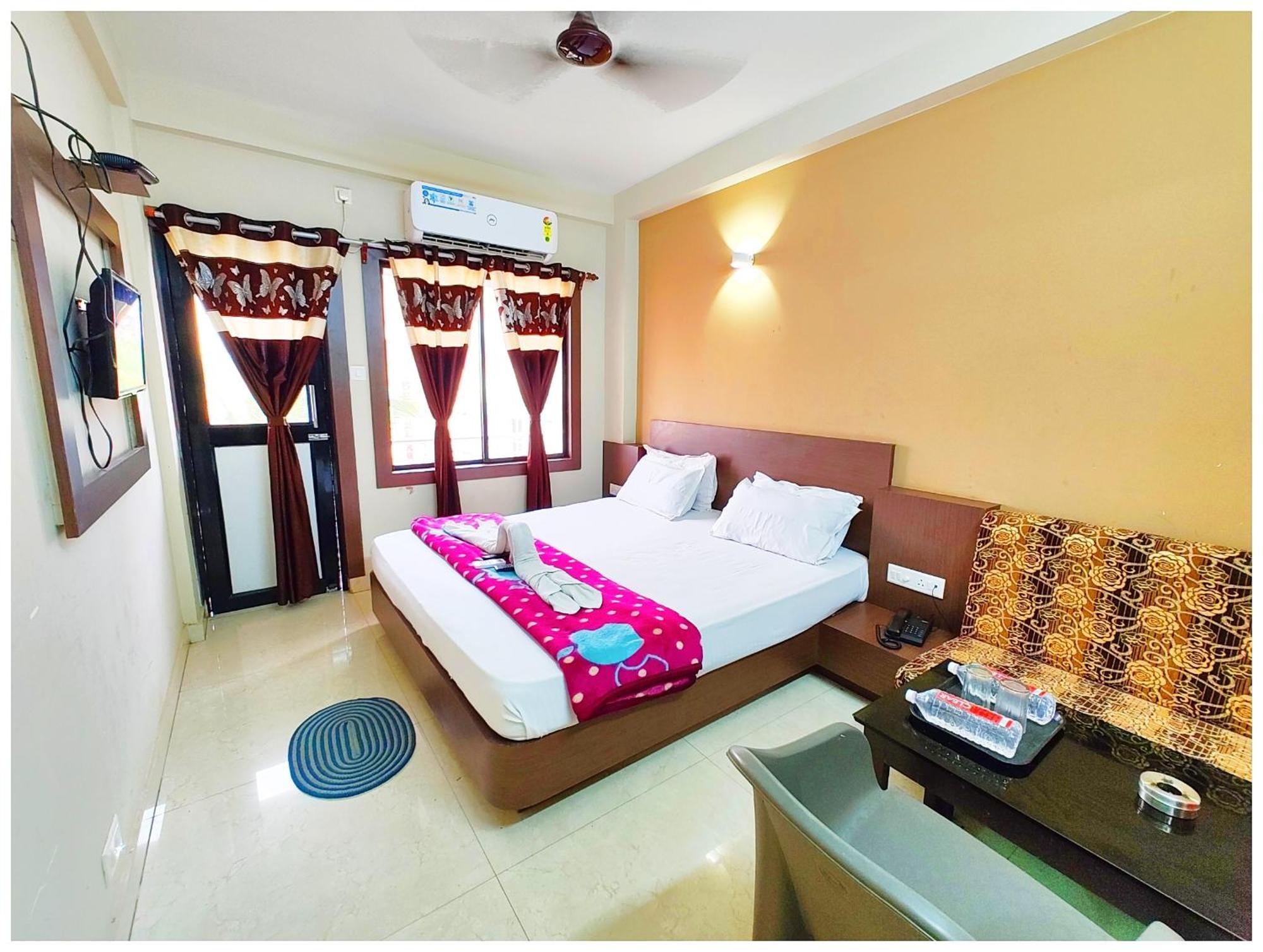 U!k Palace Near Sea And Jagannath Temple - Free Wifi- Lift And Parking Facilities - Fully Air Conditioning & Luxuary - A Rated In 4*